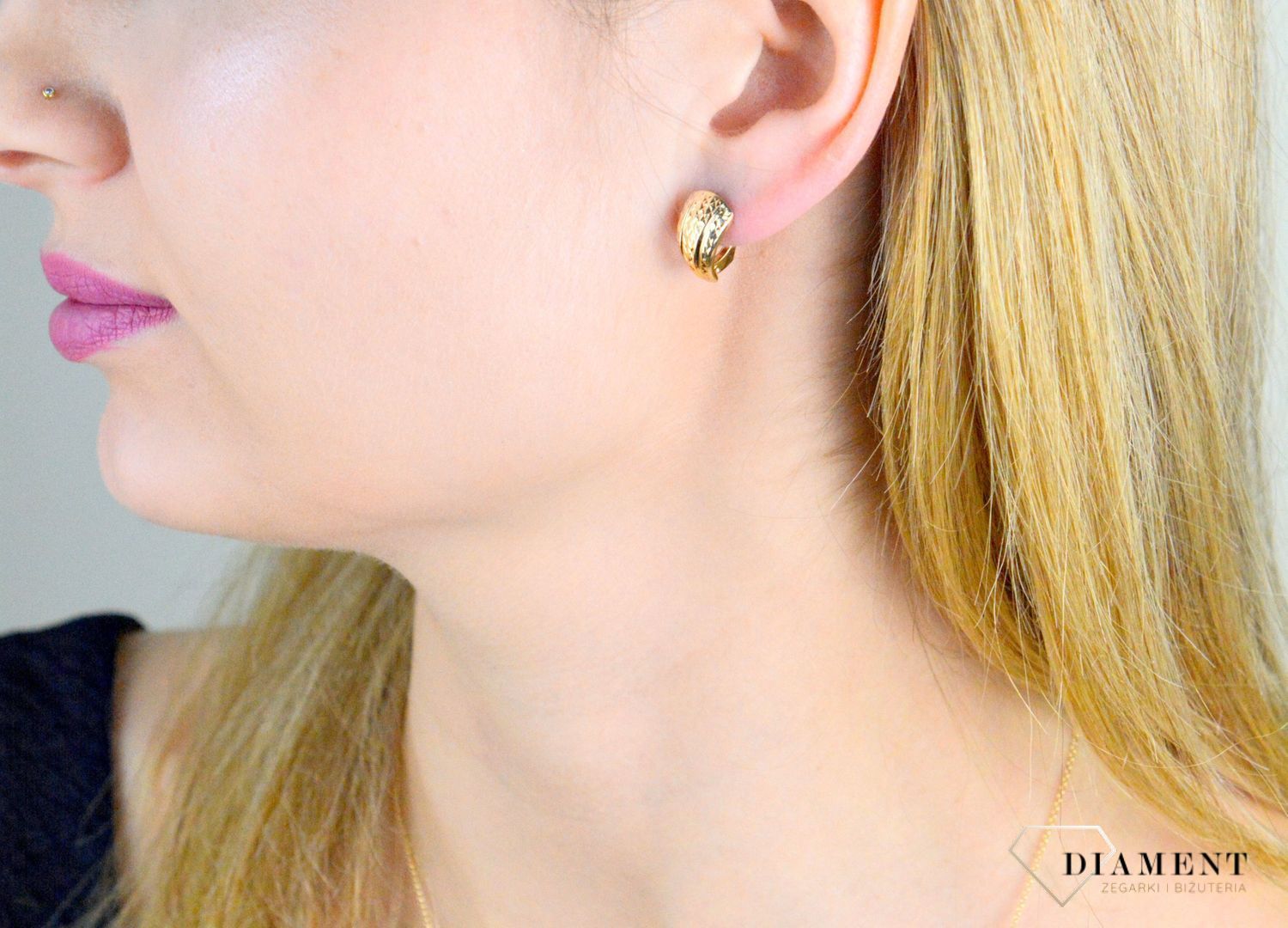 Złote kolczyki damskie 375 grawerowane KL 6868B 375.jpg